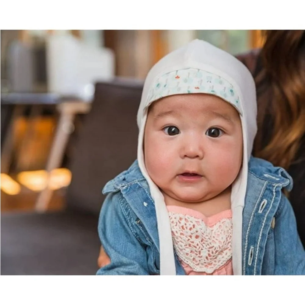 Goumi OS (Baby) White Cream Hat and Mittens Set